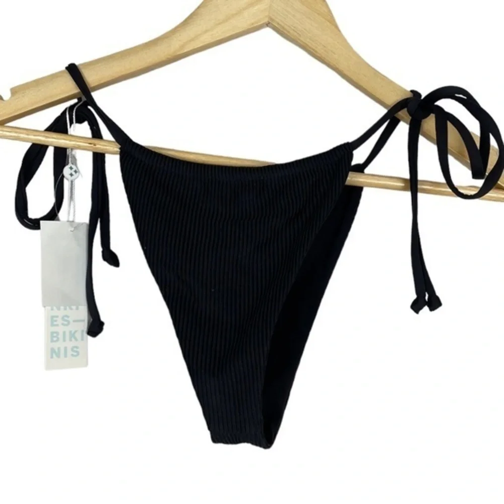 Frankie’s Bikinis Tia Ribbed Bottom String Black Large NWT